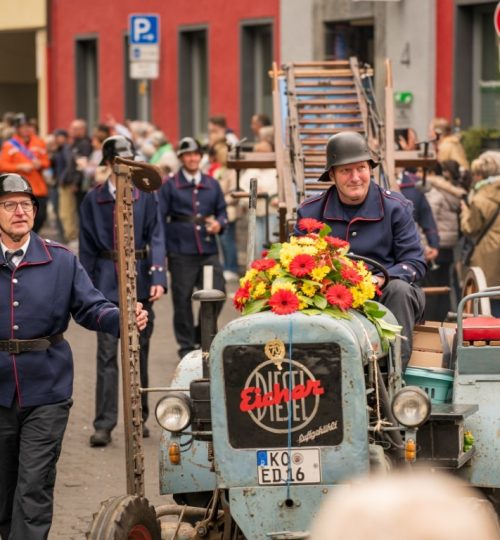 Blütenfestumzug6 (Mittel)